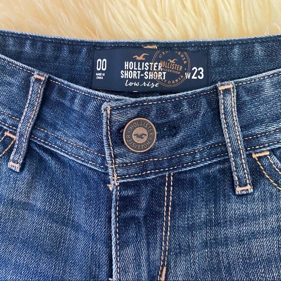 Hollister Low Rise Distressed Denim Short Shorts - Picture 2 of 7